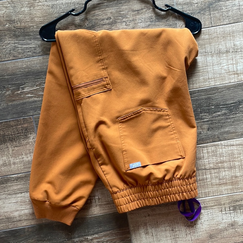 FIGS scrub pants